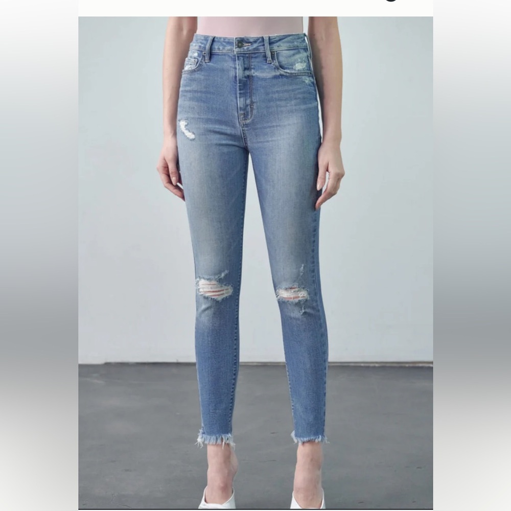 Hidden Taylor High-Rise Skinny Jeans with Distressed Knees NWT 27